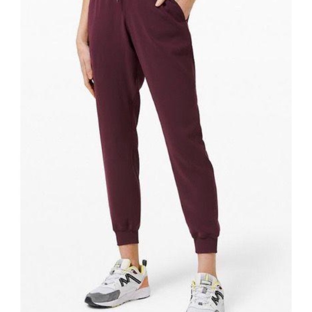 COPY - Lululemon on the fly joggers- maroon
